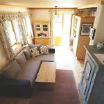 Lisa - Lisa - 3 Bedroom *