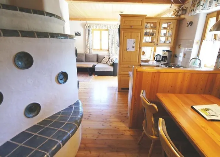 Lisa - Lisa - 3 Bedroom Apartment *